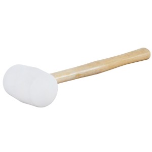 Ciocan din cauciuc (alb) cu mâner de lemn 1,0 kg.