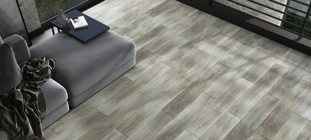 Laminat AGT Marco Polo T00421 Laminat AGT Marco Polo T00421 cu textura lemnului